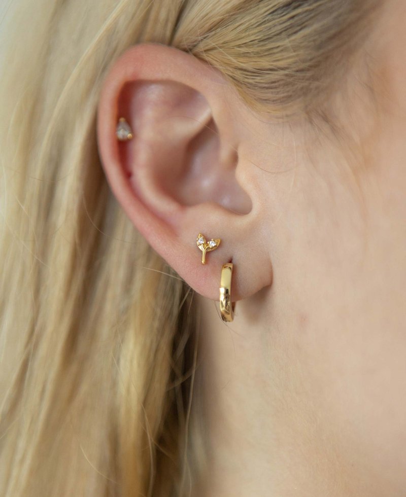 Annette 14k包金叶锆石耳钉 | Sachelle Collective - 耳环/耳夹 - 贵金属 金色