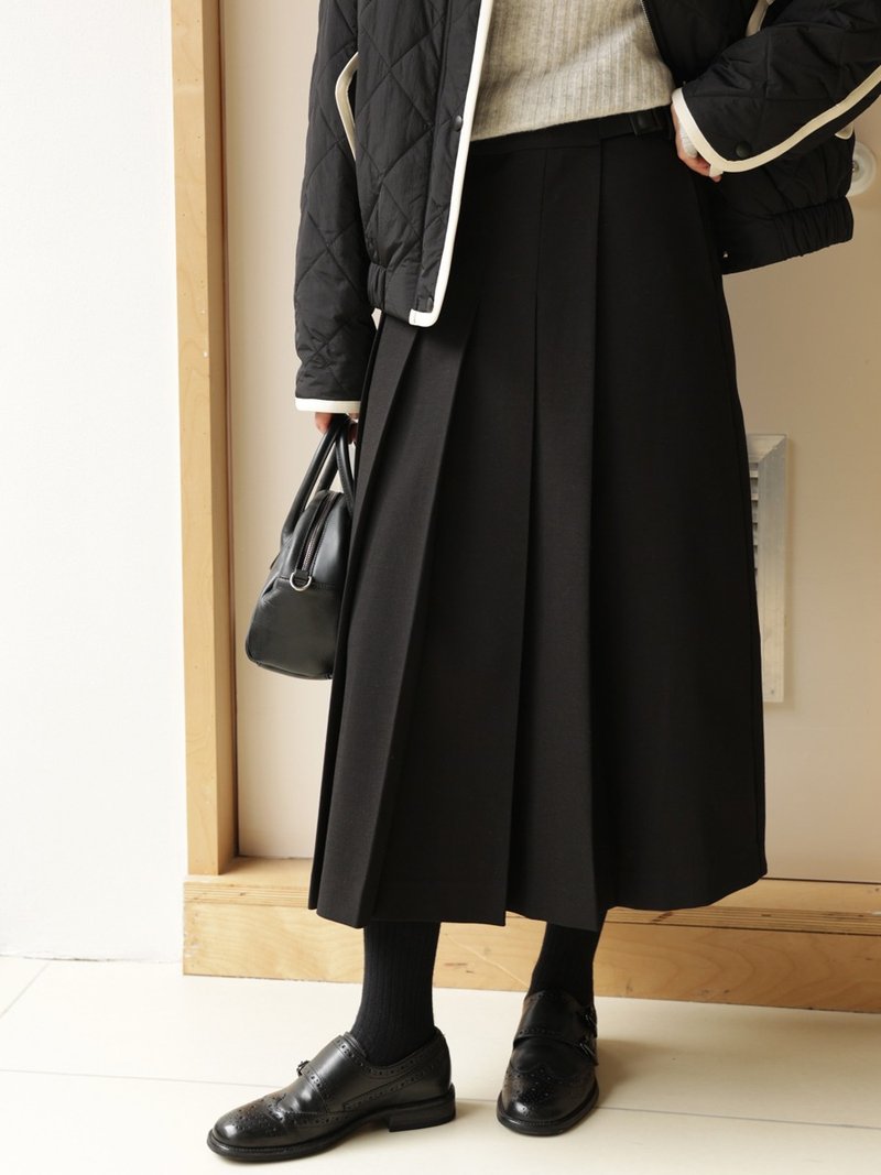 黑色 秩序之美 經典百褶半身裙 皮袢設計百搭時髦百褶裙 - 裙子 - 其他人造纤维 黑色