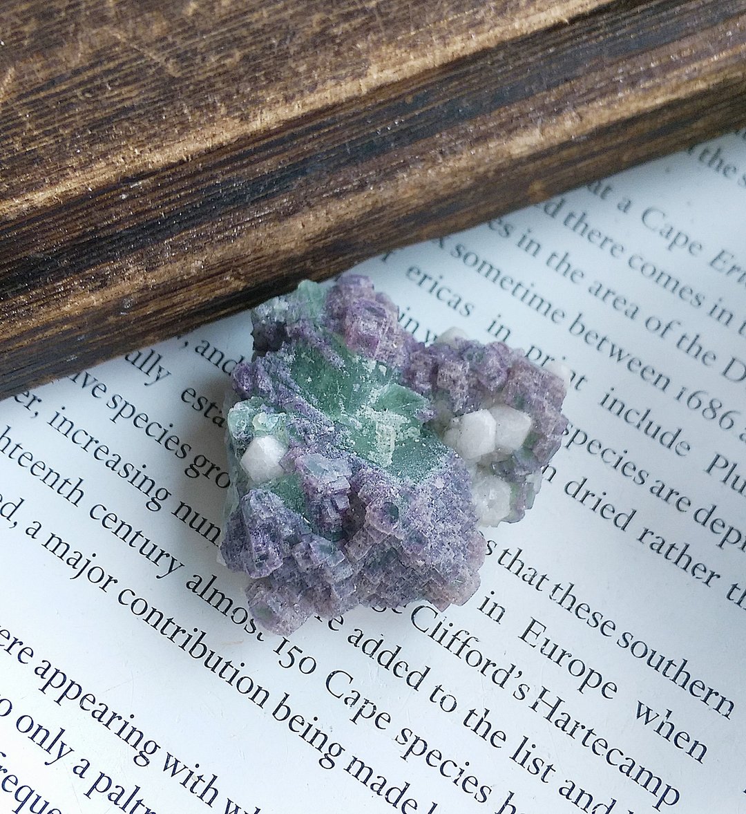 Fluorite 内蒙产地  紫绿色双色萤石 方解石共生 天然矿石 原矿 - 摆饰 - 其他材质 