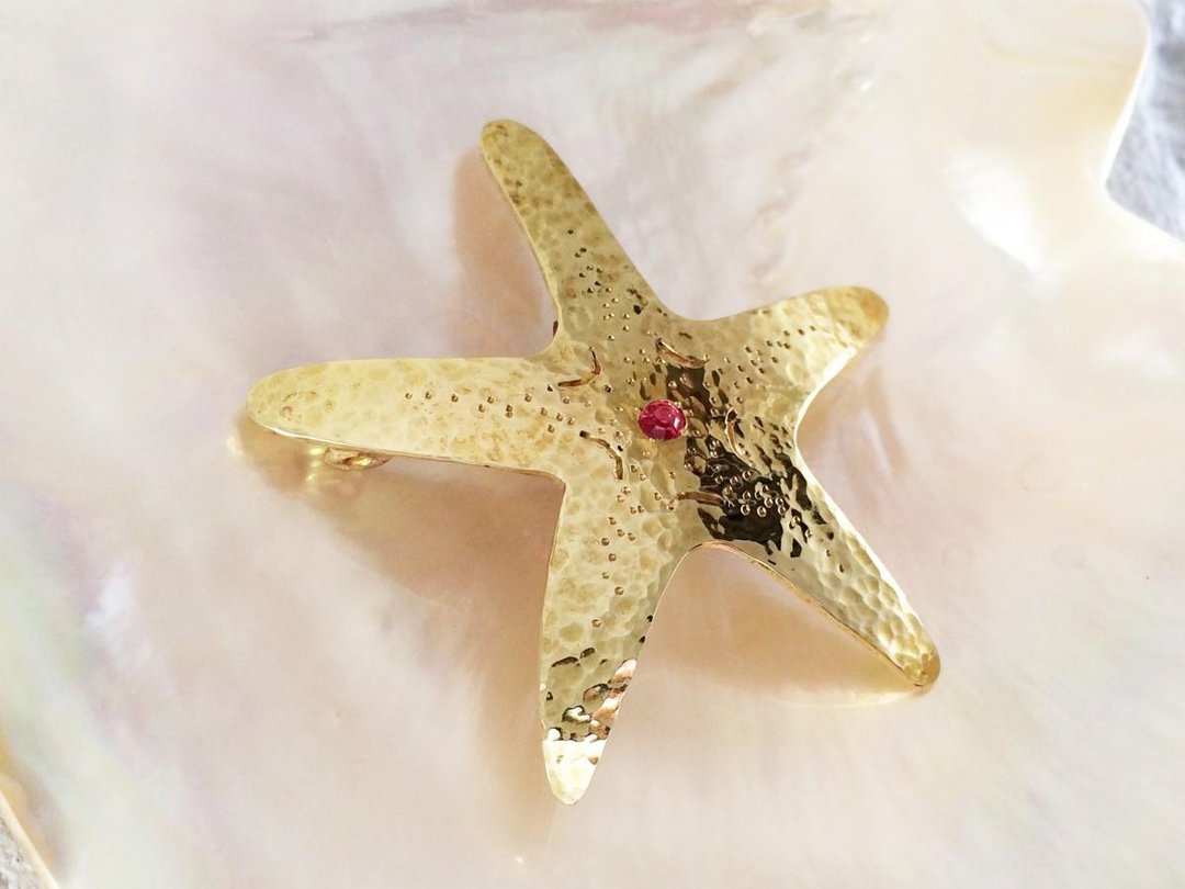 Starfish Pink Spinel Brass Brooch - 胸针 - 其他金属 