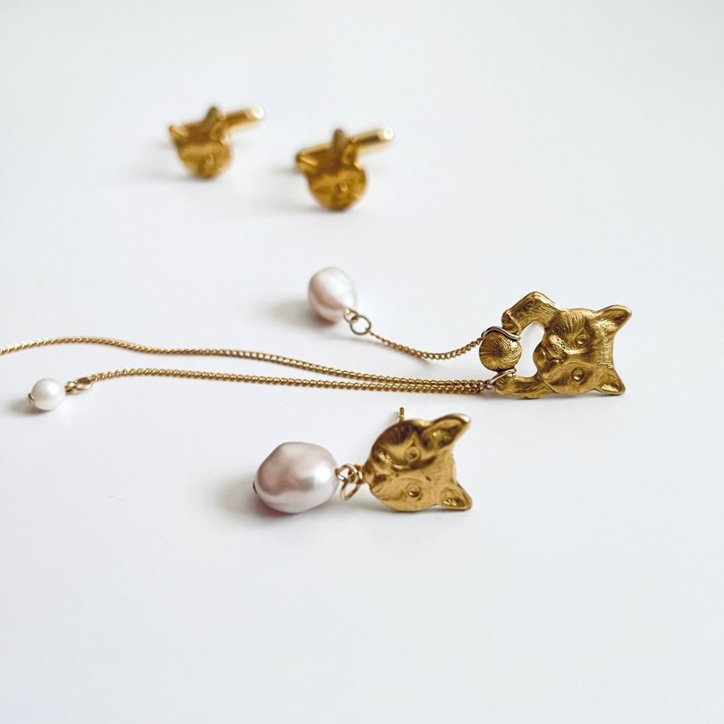 猫咪不对称 耳针 (耳夹) - 耳环/耳夹 - 珍珠 金色