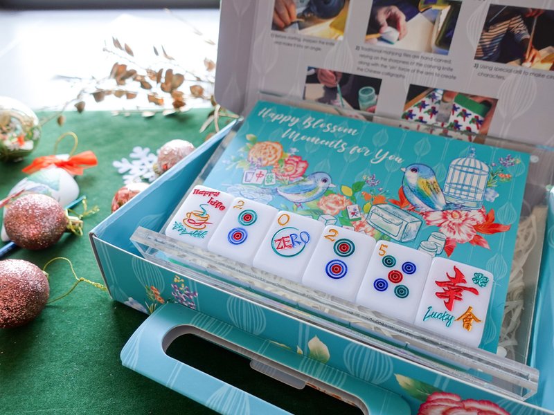 麻将献艺 - 趣致手雕麻将筒子礼盒 (自选祝贺图案及数字) - 摆饰 - 其他材质 蓝色