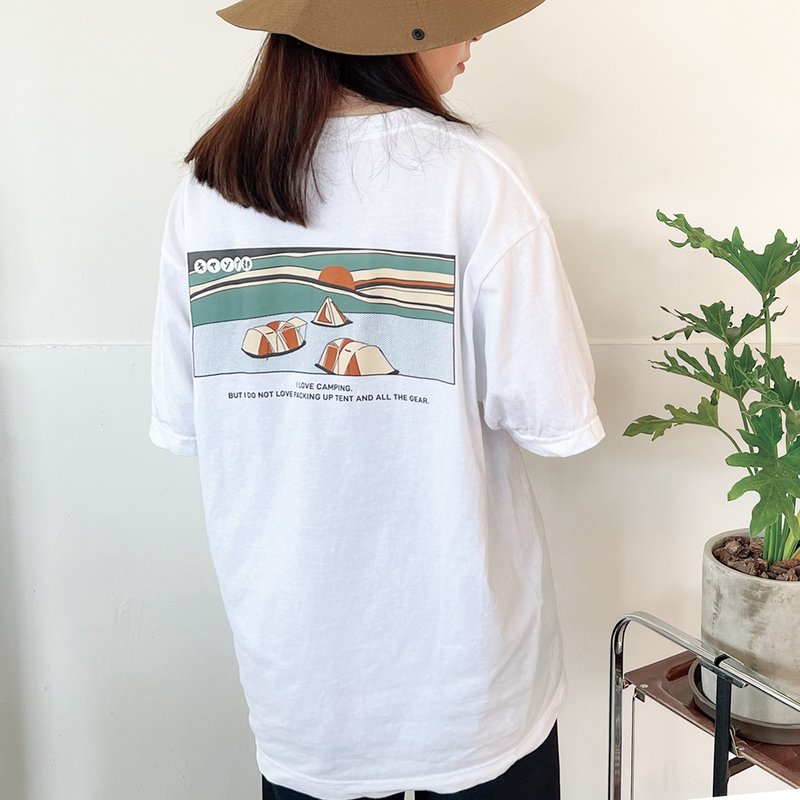 露营社 Kyanpu-Bu キャンプ 插画短袖T恤 - 中性连帽卫衣/T 恤 - 棉．麻 白色