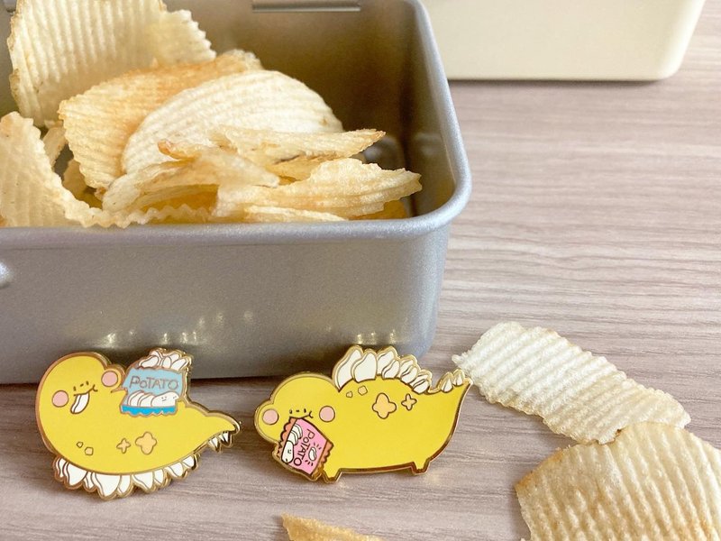 狗狗夹星/原创金属徽章/洋芋片剑龙2款 - 徽章/别针 - 其他金属 