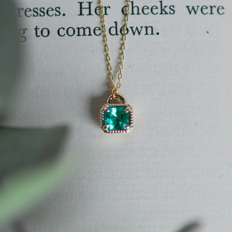 祖母绿祖母绿项链 / K10YG [仅 1 件] - 项链 - 宝石 绿色