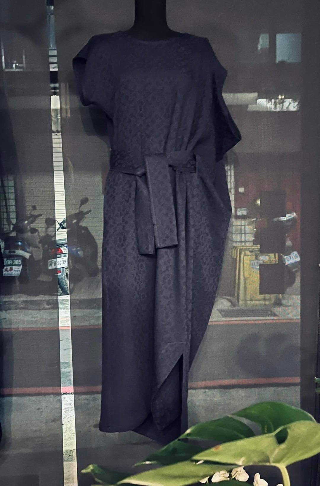 Dark blue asymmetrical dress - 洋装/连衣裙 - 棉．麻 