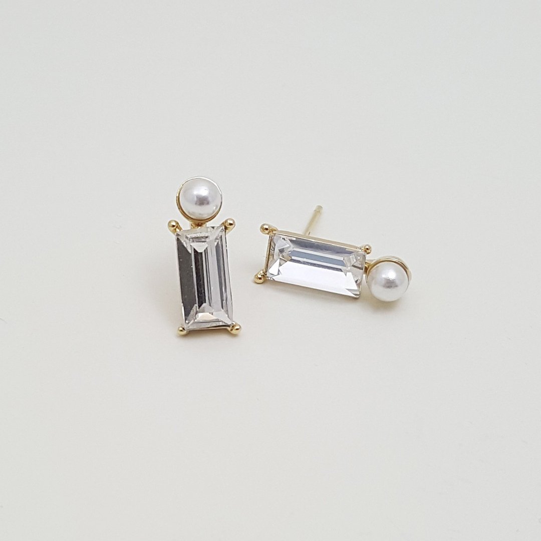 Rectangle white Cubic Zirconia pearl Earrings,pearl Stud Earrings - 耳环/耳夹 - 其他材质 白色