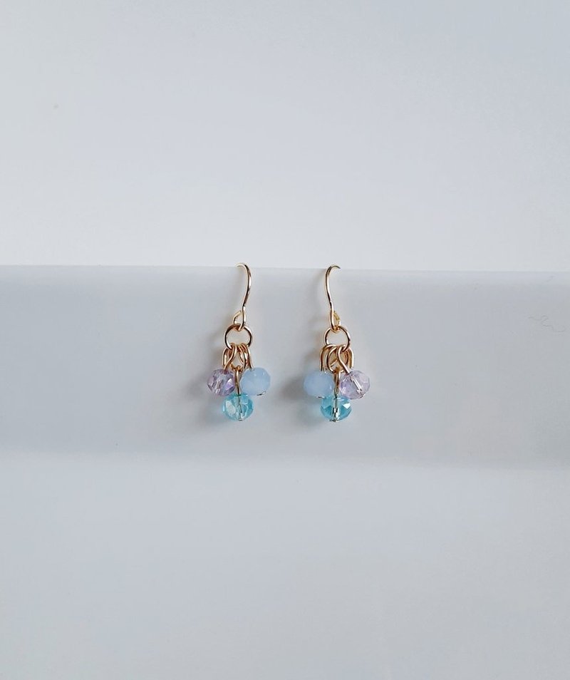 紫色蓝色迷你耳环 玻璃珠 生日礼物 简约 轻巧 可改抗过敏耳针或耳夹 - 耳环/耳夹 - 玻璃 