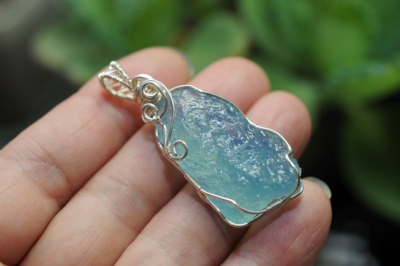 海蓝宝项坠 /水晶饰品 /铜线编织 金属线编织 - 项链 - 半宝石 