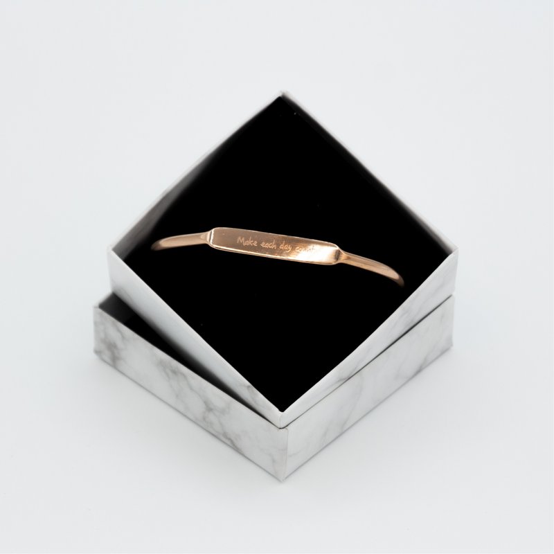 【定制化礼物】钢饰手环/情侣手环/婚礼小物/伴娘礼 - 手链/手环 - 其他金属 银色