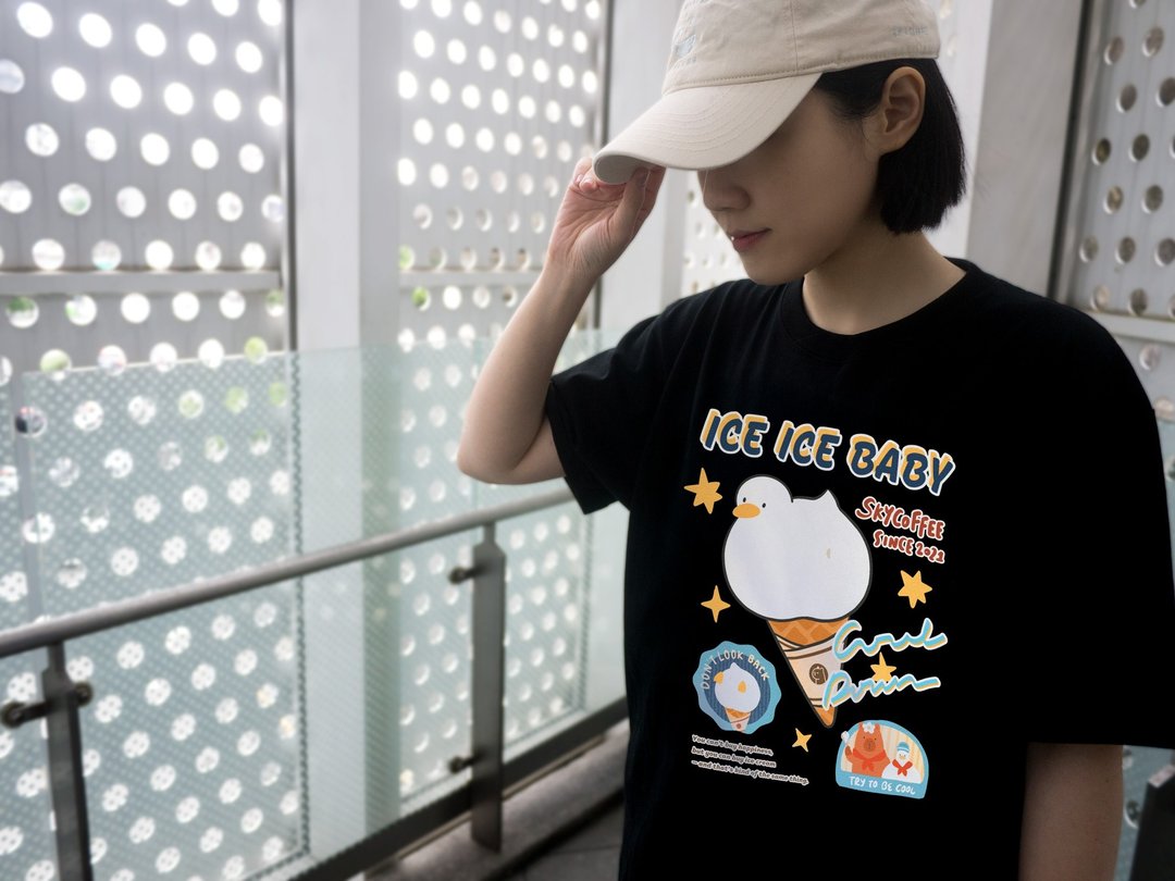 ICE ICE BABY 黑/白短 T - 女装 T 恤 - 棉 