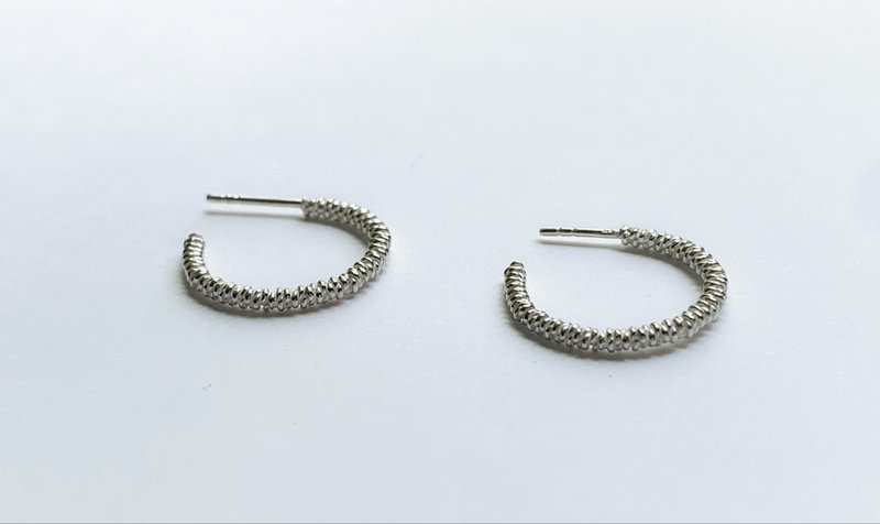 twist earrings - 耳环/耳夹 - 纯银 银色