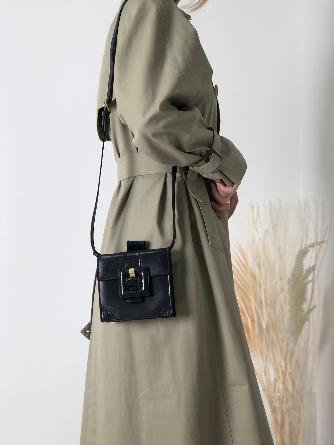 【日本直送 名牌中古包】CELINE 经典前扣压鳄鱼纹皮革迷你方包 侧肩包 黑色 m4ezj3 - 侧背包/斜挎包 - 真皮 黑色