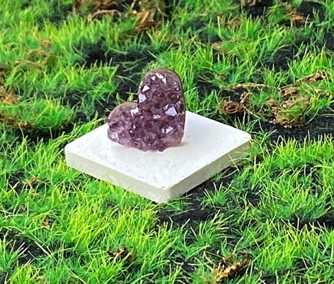 能量水晶-天然原矿可爱小紫晶爱心 疗愈 开运 原矿 增智慧 摆件 - 摆饰 - 水晶 紫色