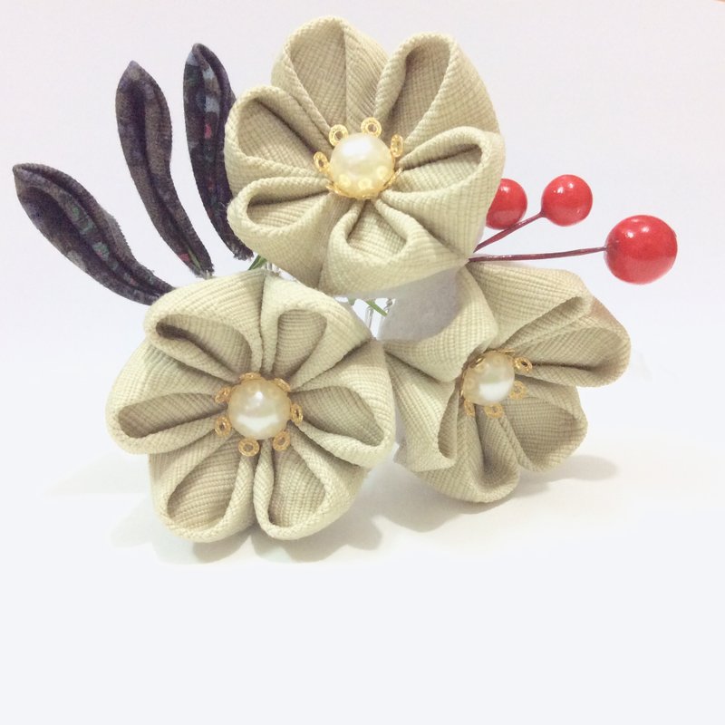 朴素布花插梳 - 发饰 - 聚酯纤维 绿色