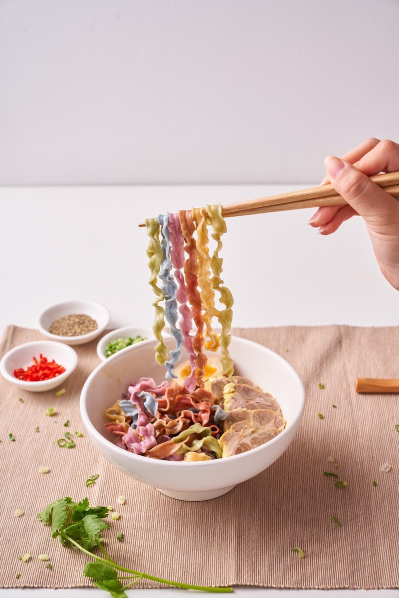 Ambi-小情人面-暧昧沙茶(1袋4入) - 面/面线/米粉 - 新鲜食材 粉红色