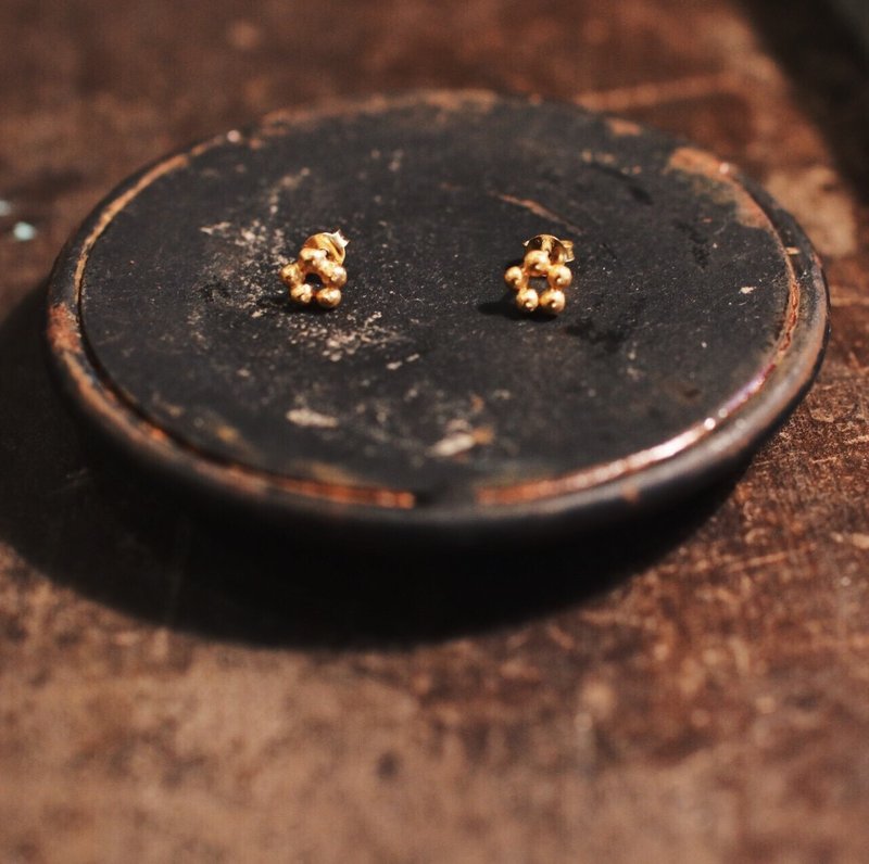 MU   空气 Air系列  花型镀14K金纯银耳环 - 耳环/耳夹 - 纯银 金色