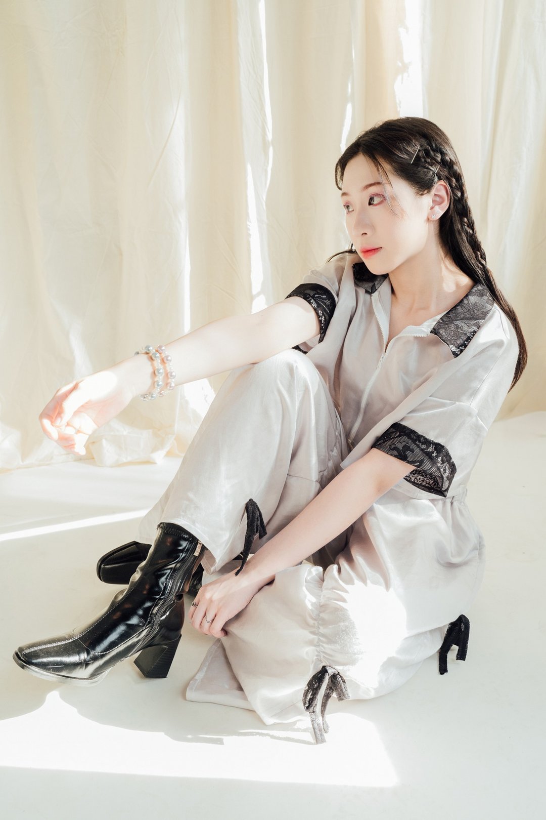 短版蕾丝拉链衬衫 银灰 - 女装衬衫 - 其他人造纤维 银色