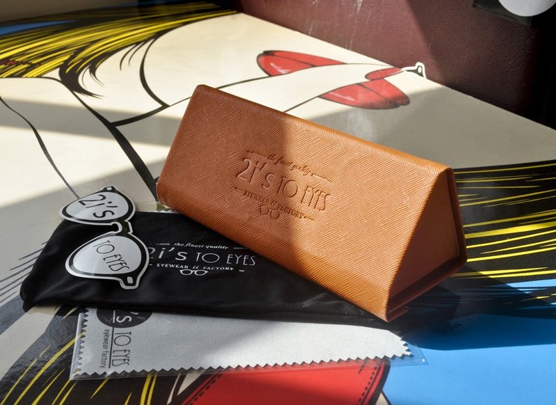 2is Bx03AeO│眼镜盒│三角形可收纳│防刮纹 橘色│眼镜盒 - 眼镜盒/眼镜布 - 其他材质 咖啡色