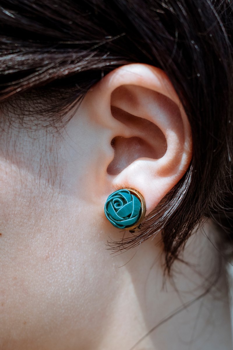 十六岁 Sixteen 缠花耳饰 湖水绿 - 耳环/耳夹 - 绣线 绿色