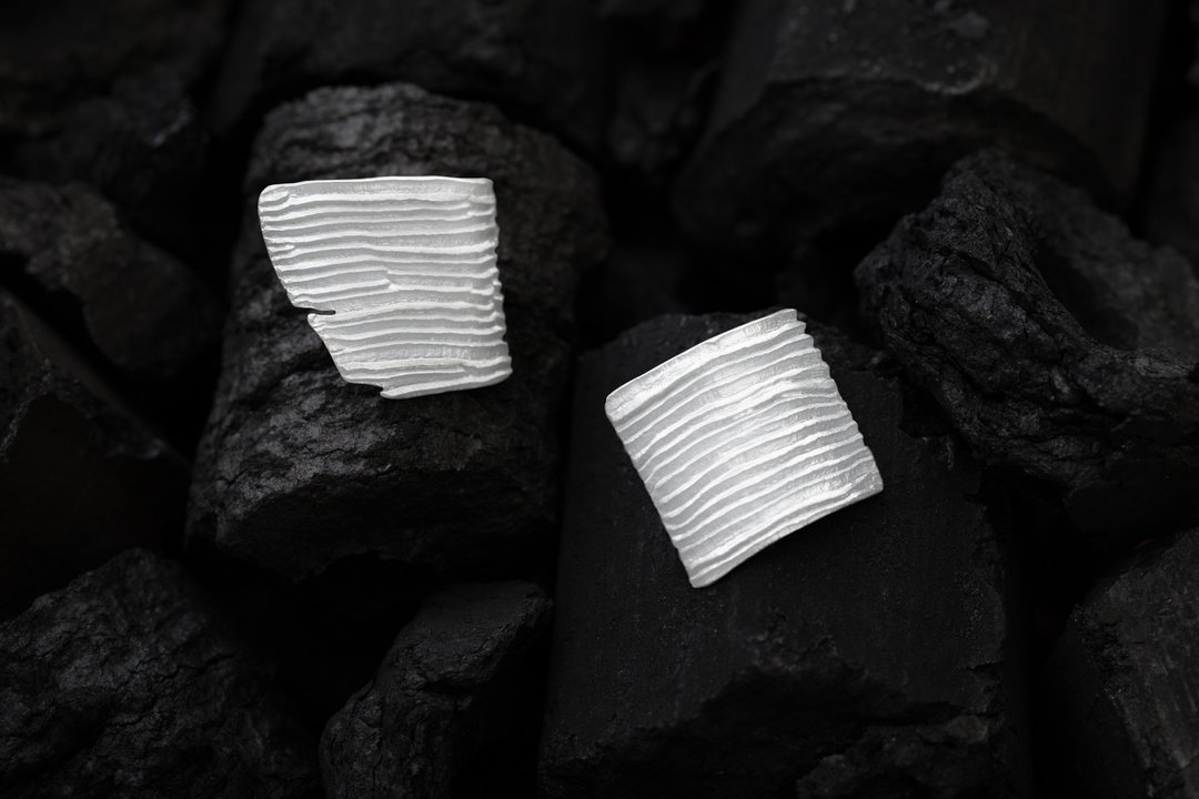 Calligraphy 墨折 行纵耳环 Silver Earrings- Le nuage - 手链/手环 - 纯银 白色