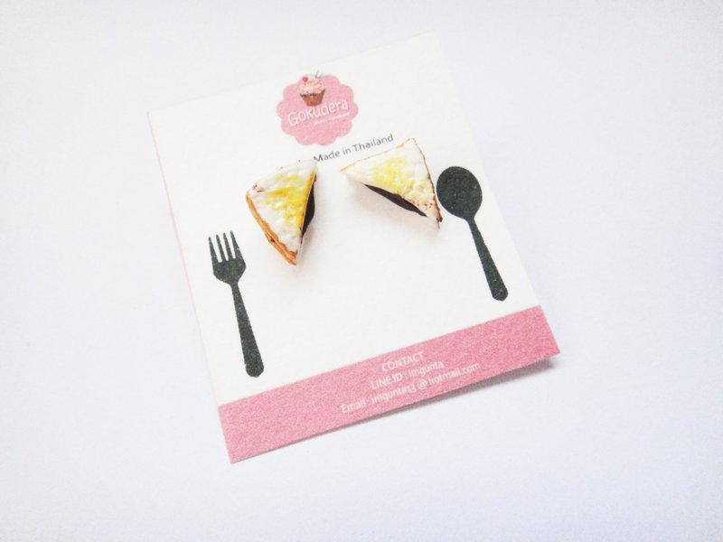 Chocolate-filled bread earrings - 耳环/耳夹 - 粘土 咖啡色