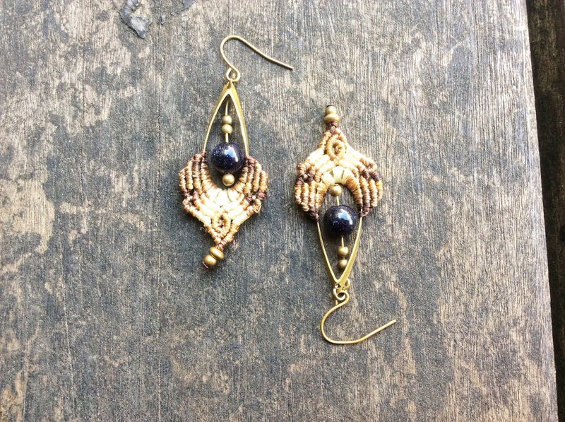 手工编织天然石耳环 - 耳环/耳夹 - 蜡 卡其色