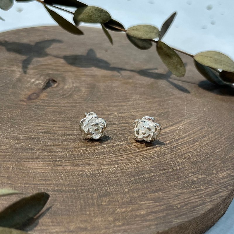 玫瑰花纯银耳环 - 耳环/耳夹 - 纯银 银色