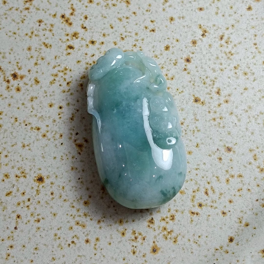 J0104天然翡翠A货 . 冰糯绿飘花如意钱瓜.发财吉祥.挂饰. - 摆饰 - 玉石 