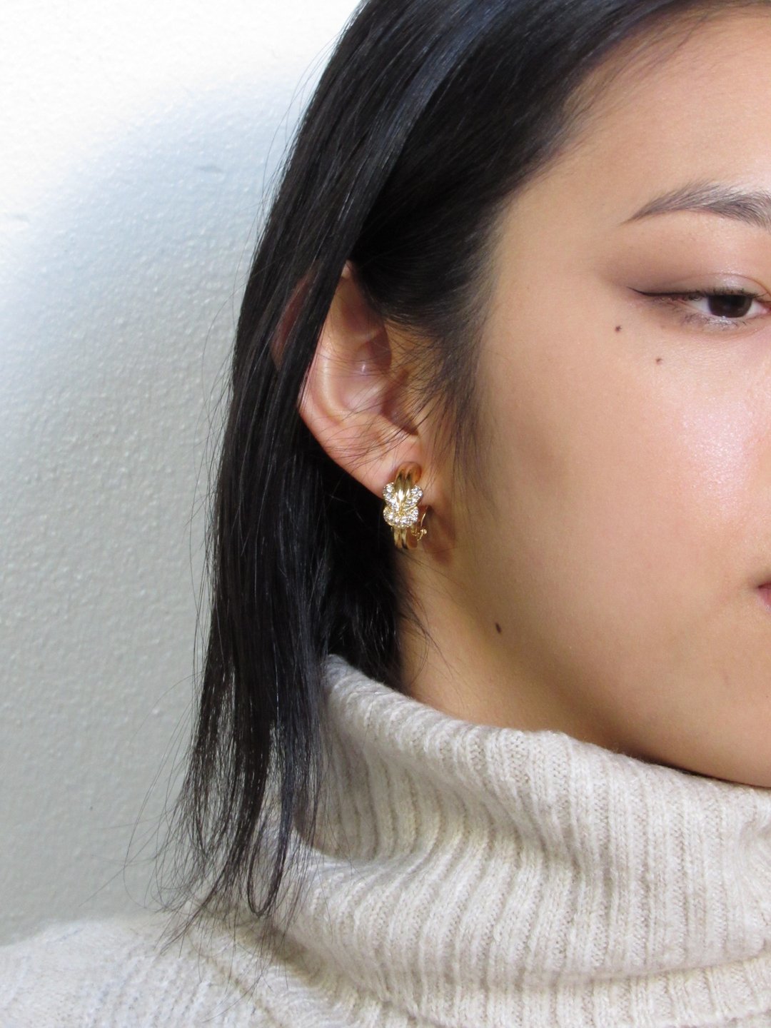 Vintage Swarovski Crystal Embed Gold Hoop Earrings - 耳环/耳夹 - 贵金属 金色