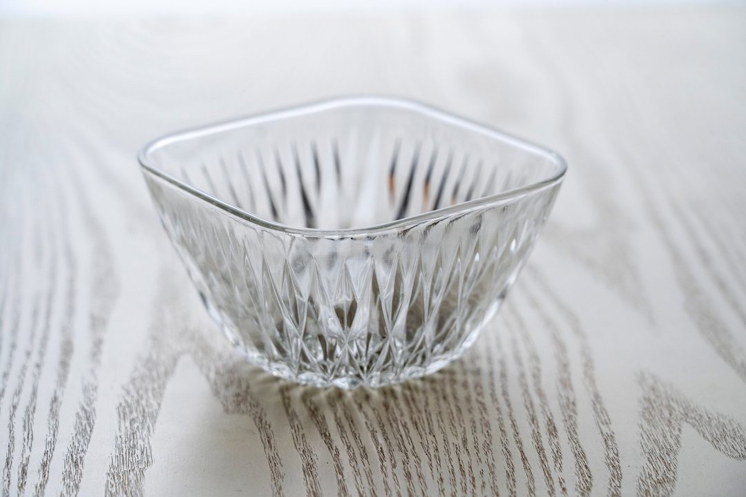 日本制 昭和12厘米 沙拉甜点玻璃碗 精细切割花纹 中古品 包邮 - 盘子/餐盘/盘架 - 玻璃 透明