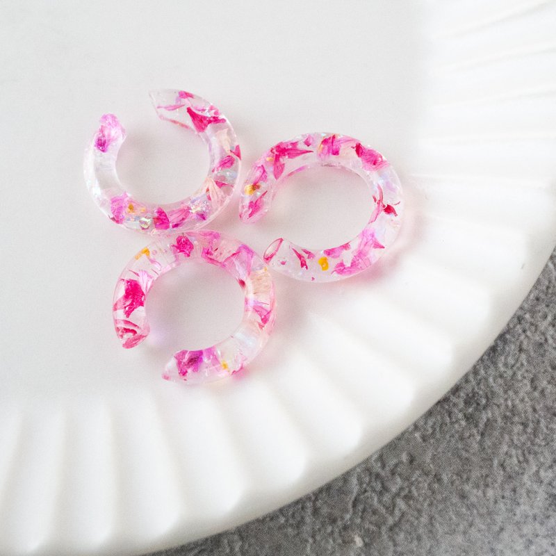 dried flower/mini size/ear cuff/kasumi grass/pink - 耳环/耳夹 - 树脂 粉红色