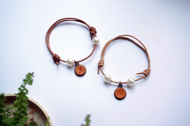 2入真皮字母绑绳珍珠手环 闺蜜 姐妹 情人节 交换礼物 圣诞节 - 手链/手环 - 真皮 橘色