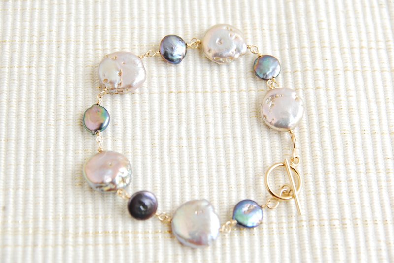 Two kinds of coin pearl bracelets Mauve x Navy 14kgf - 手链/手环 - 宝石 紫色