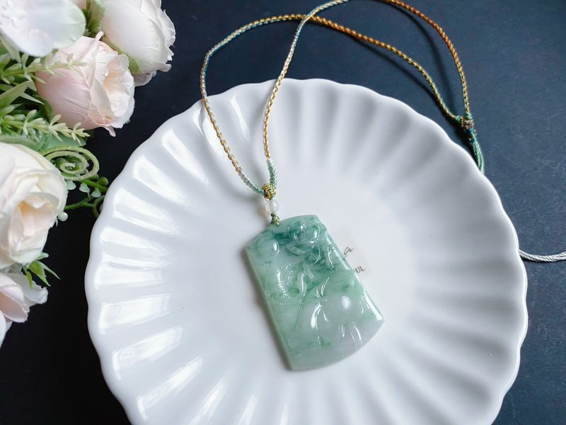 天然缅甸玉 翡翠 绿底飘花 如鱼得水 玉质细腻 吊坠  礼物 项链 - 项链 - 玉石 绿色