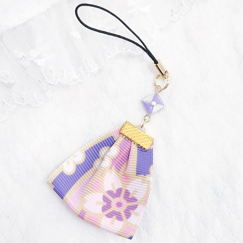 折纸 × 花卉图案缎带吊饰 和风钥匙圈 / 手机挂绳 / 包包吊饰 │ 紫色 │ 现货寄出 - 挂绳/吊绳 - 其他材质 紫色