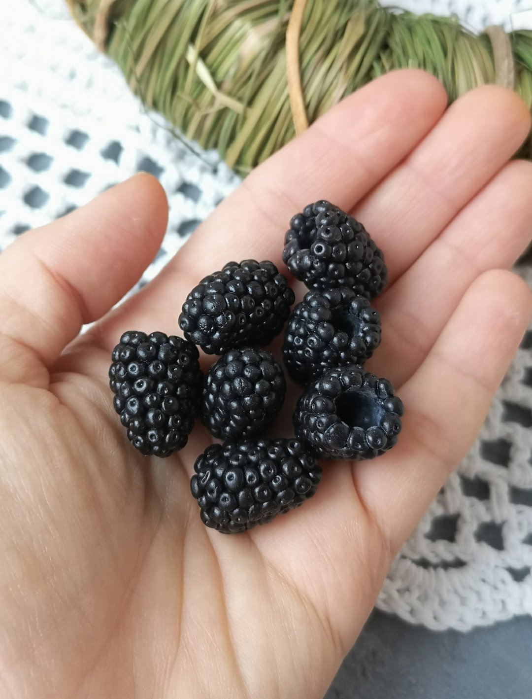 Fake blackberry (set of 7), polymer clay berries,blackbery for display and decor - 摆饰 - 粘土 黑色