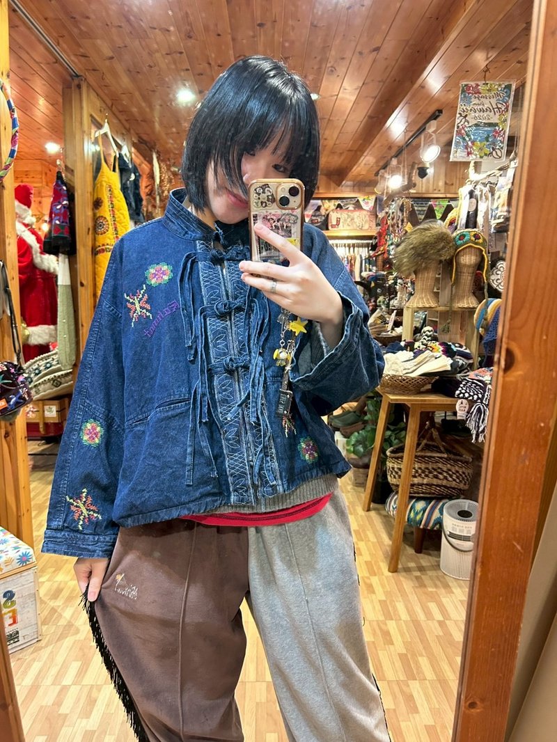 【热门预购】民族风刺绣牛仔衬衫 (2色) IDS-5315 - 女装衬衫 - 棉．麻 