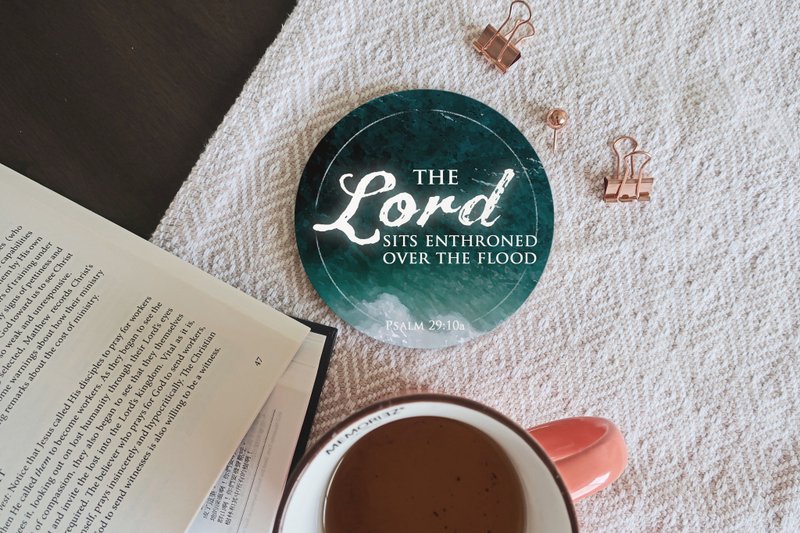 喝茶礼 | 海洋经文杯垫 | 诗篇二十九篇十节 | Psalm 29:10a - 杯垫 - 陶 绿色