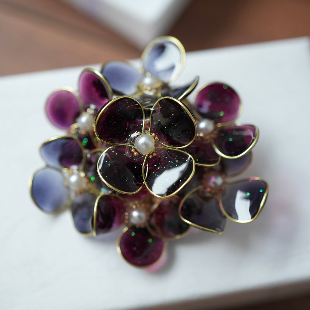 Hydrangea Pony Hook | Rainy Season June Spica Violet Hydrangea Obi Clip Hair Cuff Hair Accessories Hair Pins - 发饰 - 树脂 紫色