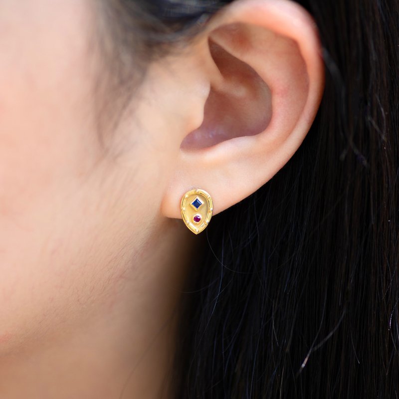 骑士盾牌18K耳钉 拜占庭风格 - 耳环/耳夹 - 贵金属 多色