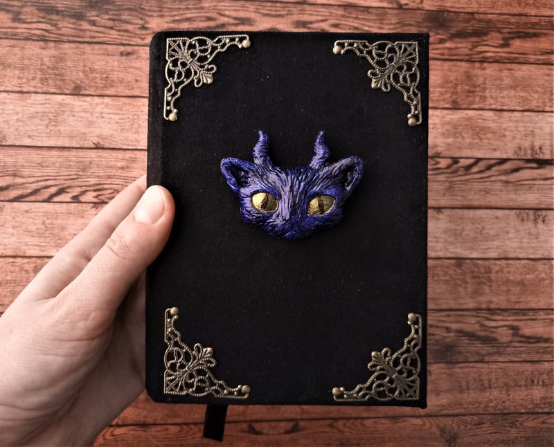 Demonic cat journal Gothic grimoire for sale Witch grimoire for sale - 笔记本/手帐 - 纸 黑色