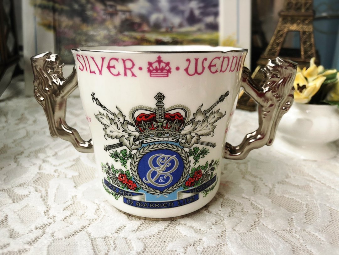 古董英国制Paragon派拉岗1972年皇室婚礼纪念双耳雄狮马克杯 - 摆饰 - 瓷 银色