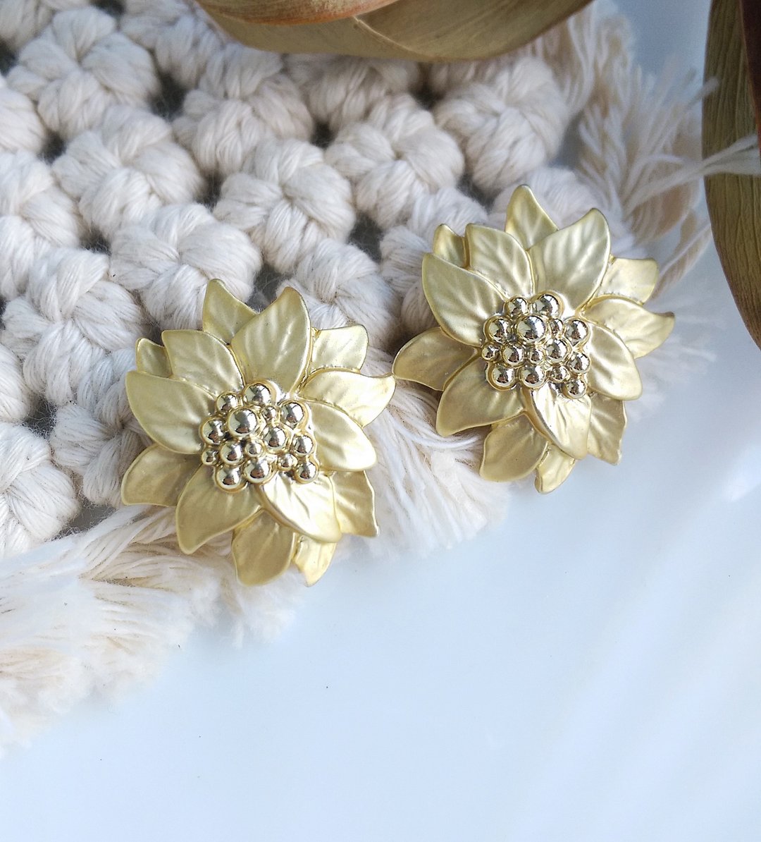 Vintage Jewelry 西洋古董饰品 哑光 淡金色调 花卉 针式耳环 - 耳环/耳夹 - 其他金属 金色