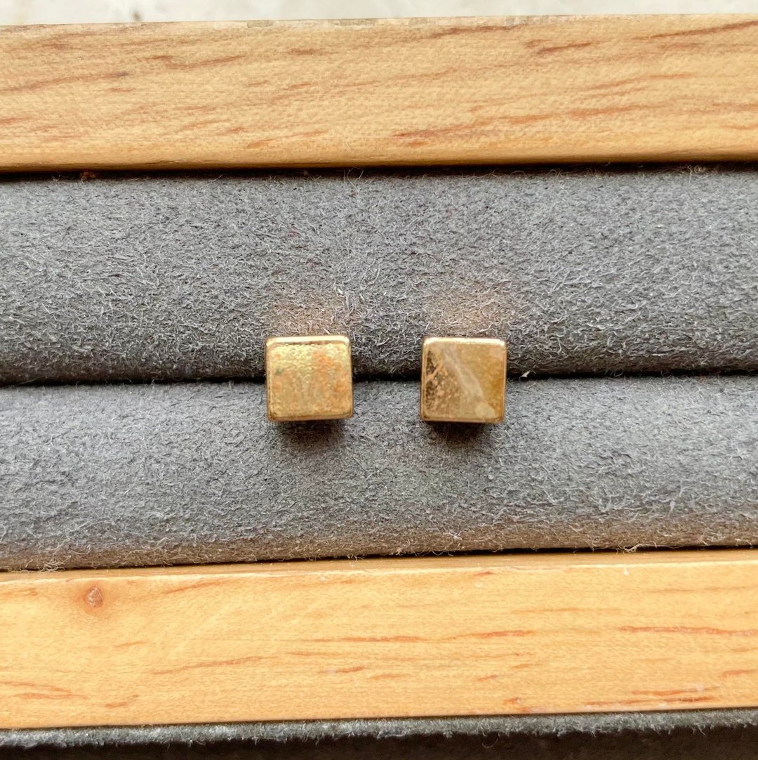 金色方块耳环亮面方形耳环925纯银耳环裸石宝石轻珠宝半宝石 - 耳环/耳夹 - 其他金属 金色