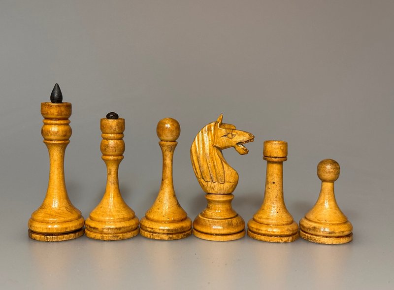 最稀有的俄罗斯苏联象棋套装，20世纪20年代或30年代 - 桌游/玩具 - 木头 黑色