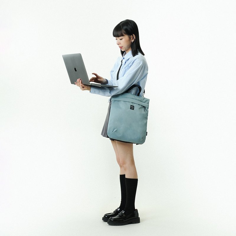 TOOLI系列 | 14寸笔电斜背手提包 ARI(灰蓝) MacBook 适用 - 电脑包 - 聚酯纤维 蓝色