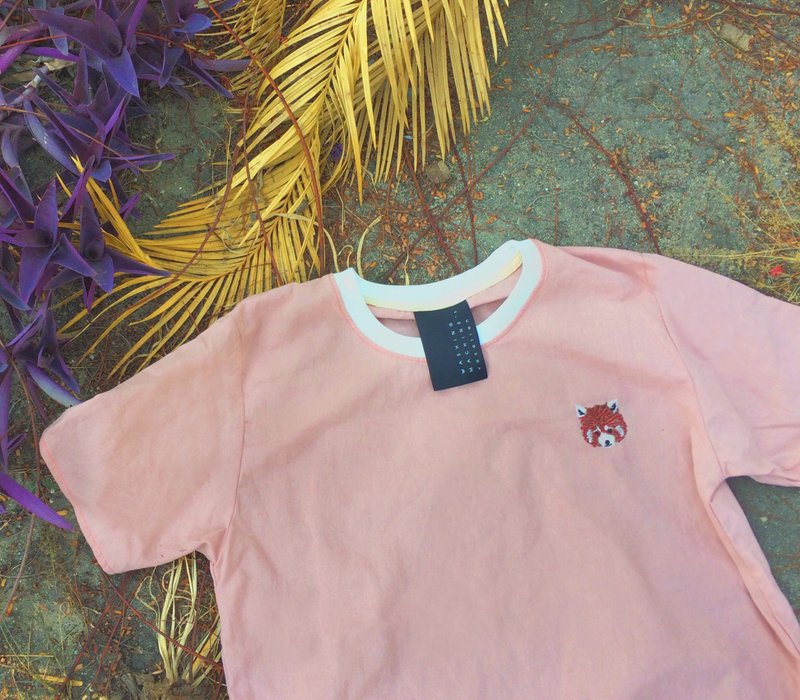 Red Panda - Embroidery / Vintage Pink  // Short sleeve Top / Shirt【雙 11 限定】 - 女装上衣 - 棉．麻 粉红色
