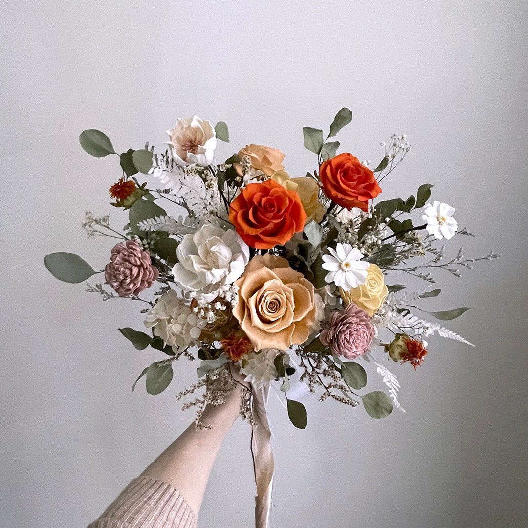 橘黄微粉色系不凋玫瑰捧花─婚礼婚纱照外拍新娘捧花 - 干燥花/捧花 - 植物．花 橘色