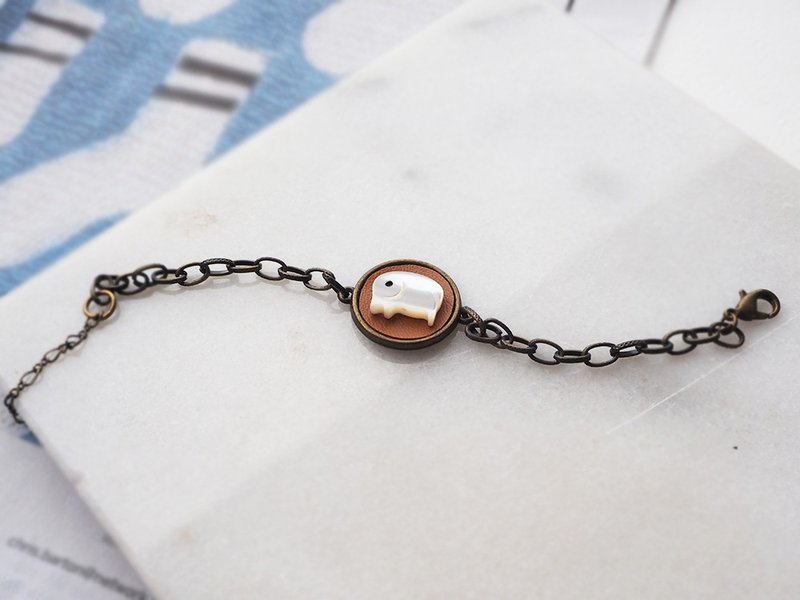 贝壳大象 仿皮革坠 LOVE英文字牌 古铜手链 P48 - 手链/手环 - 其他材质 咖啡色